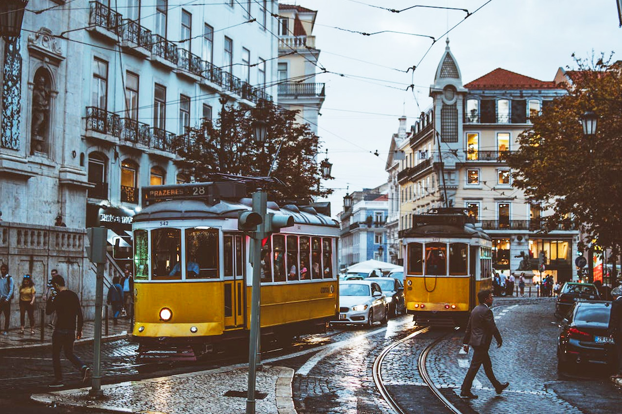 flight offers lisbon 2