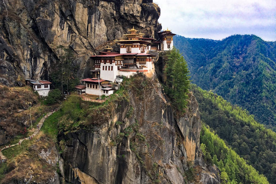 flight offers bhutan 1